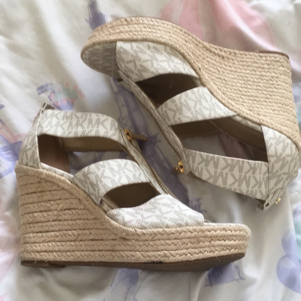 MK Wedges
